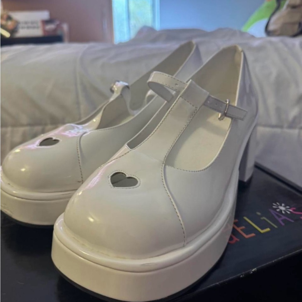 Stylish White Platform Mary Jane Shoes